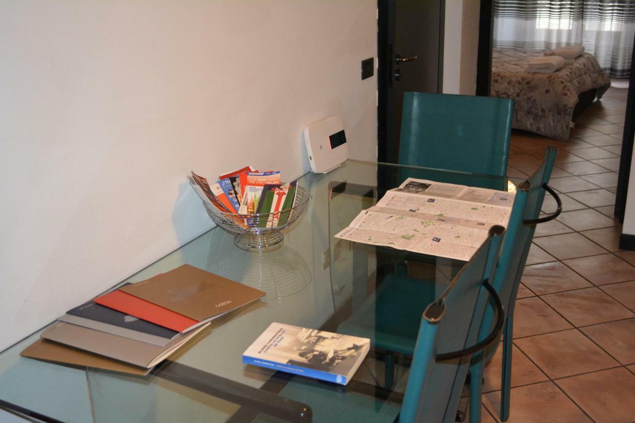Apartment In Duomo Milan Bagian luar foto